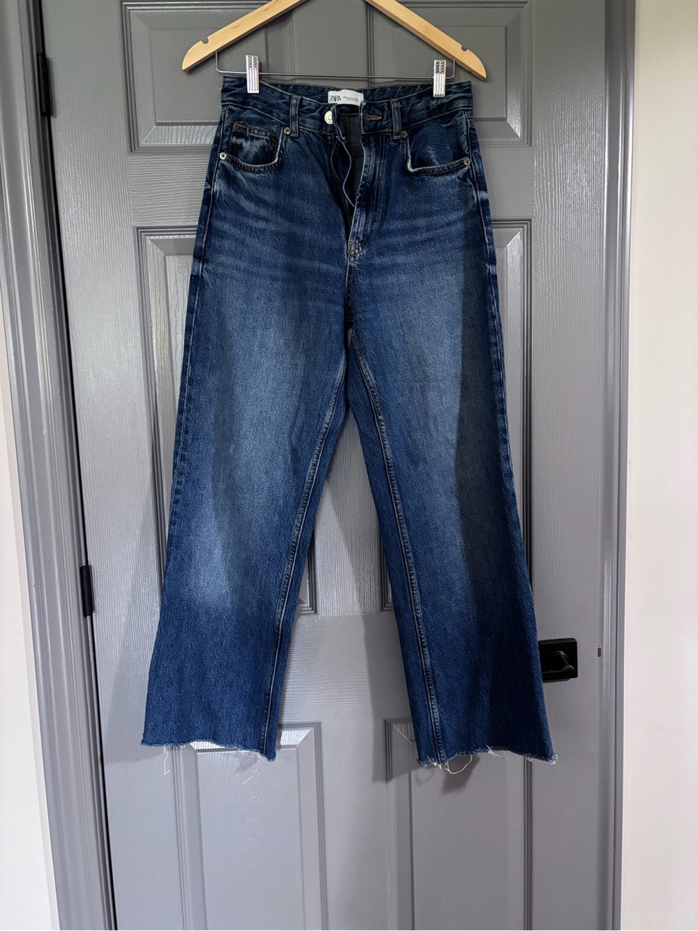 Zara Wide-Leg High-Rise Jeans in Dark Blue Wash